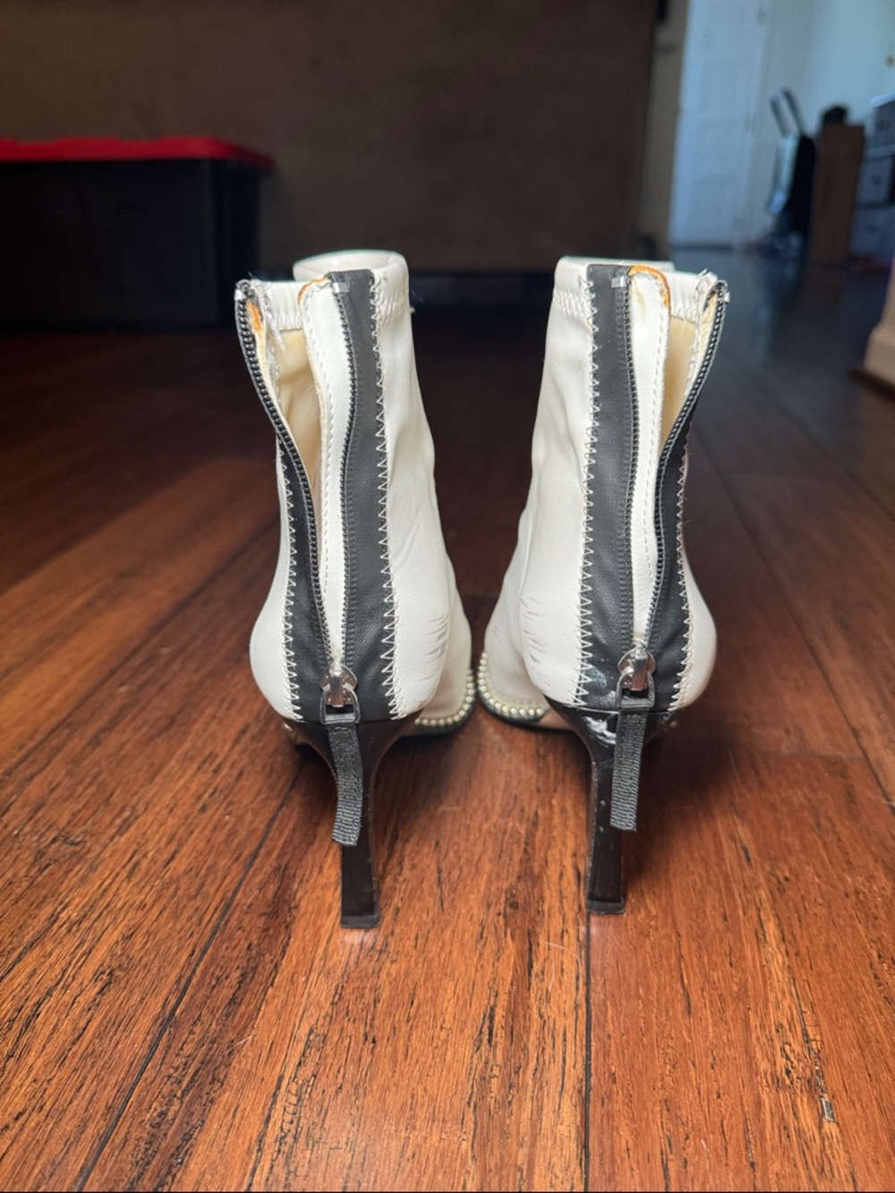 👑👑👑BCBGeneration White Pointed Toe Rhinestone-Trim Ankle Boots READ DESC - Picture 2 of 9